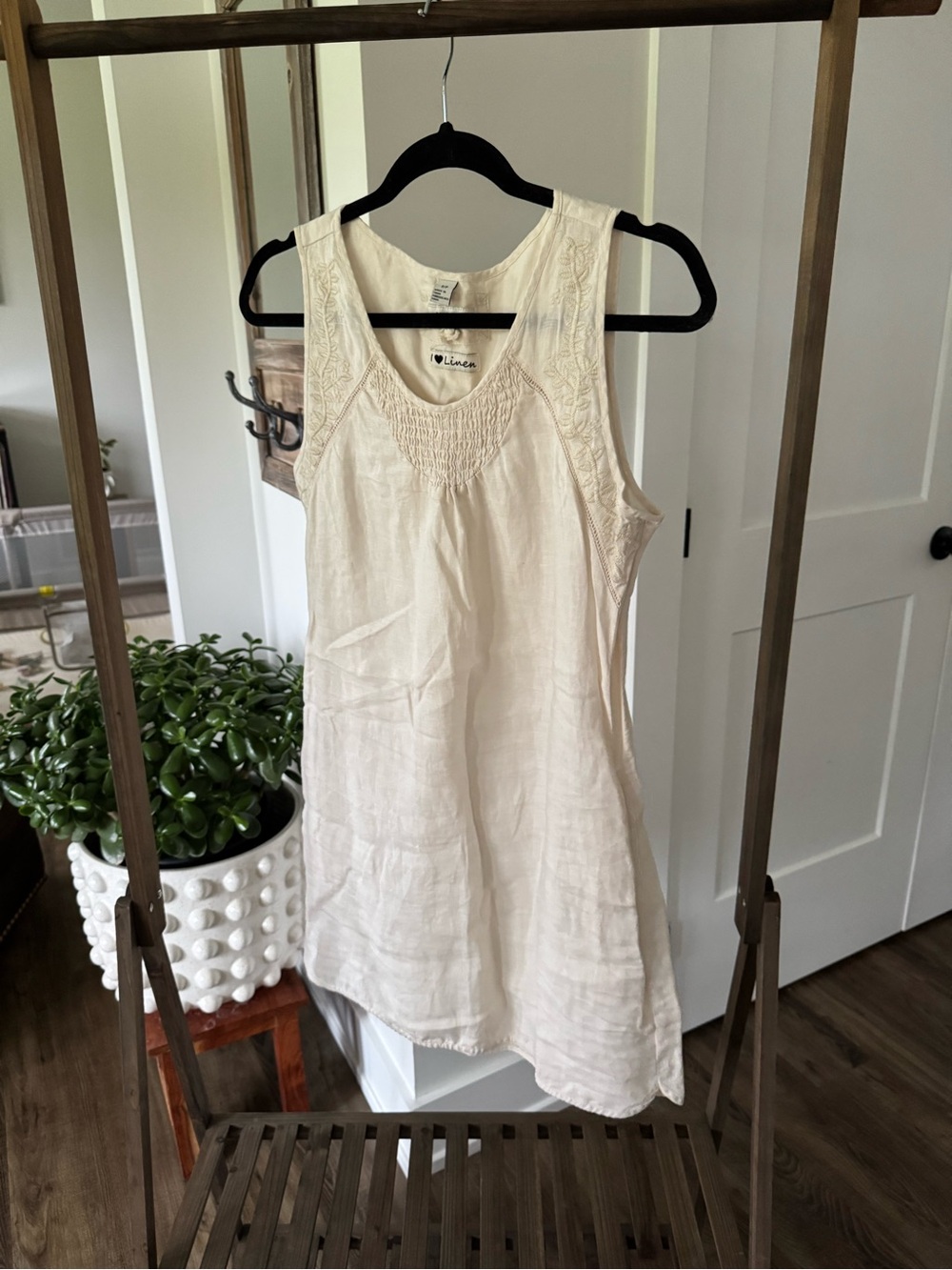 Light Cream Sleeveless Embroidered Linen Mini Dress